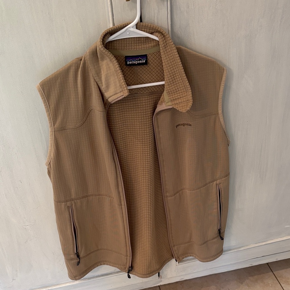 Patagonia Men's Tan Vest